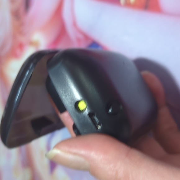 Title: M19 TWS Wireless Bluetooth Earbuds w/ LED Display Charging Case - Picture 3 of 13